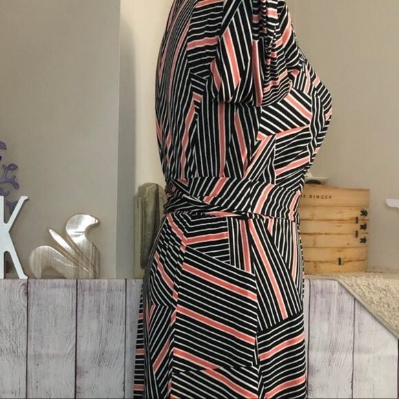 Donna Ricco sz 2 Striped Panel Faux Wrap Dress - Picture 7 of 13